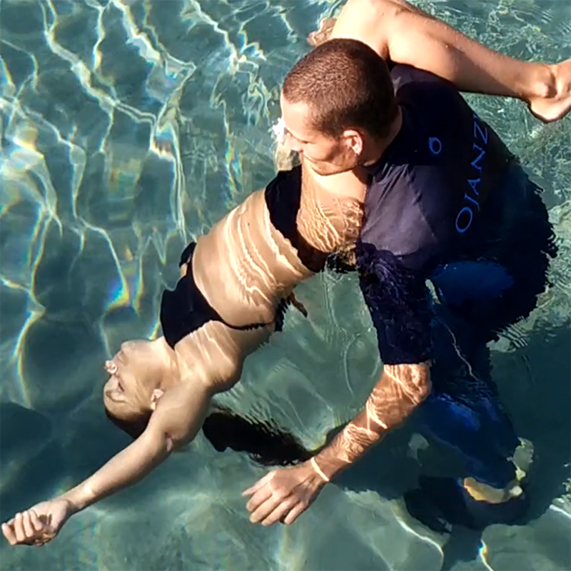 Janzu - massage dans l'eau et par l'eau procurant un état de lâcher-prise et de bien-être profond